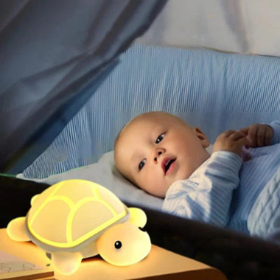 veilleuse-tortue-enfant-eveil-sensoriel-lit