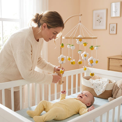 mobile-bébé-maman-abeilles-joyeux