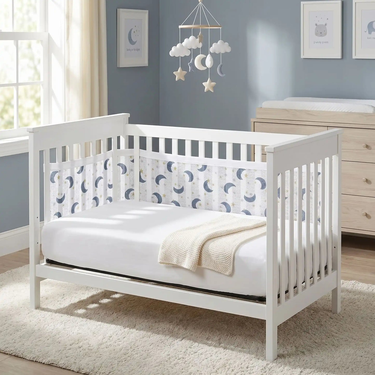 tour-de-lit-pare-choc-protection-chambre-bébé